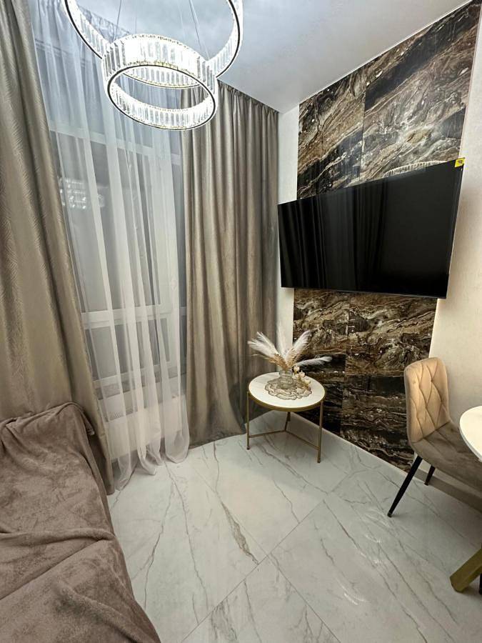 Apartamento para 5 personas, con Jacuzzi y Terraza además de Piscina y Vistas en Odesa