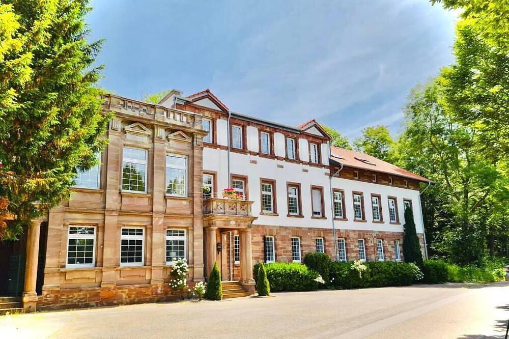 Ganze Wohnung, Denkmalgeschütztes, historisches Gebäude in einer erholsamen Umgebung in Kleinblittersdorf, Saarbrücken & Umgebung