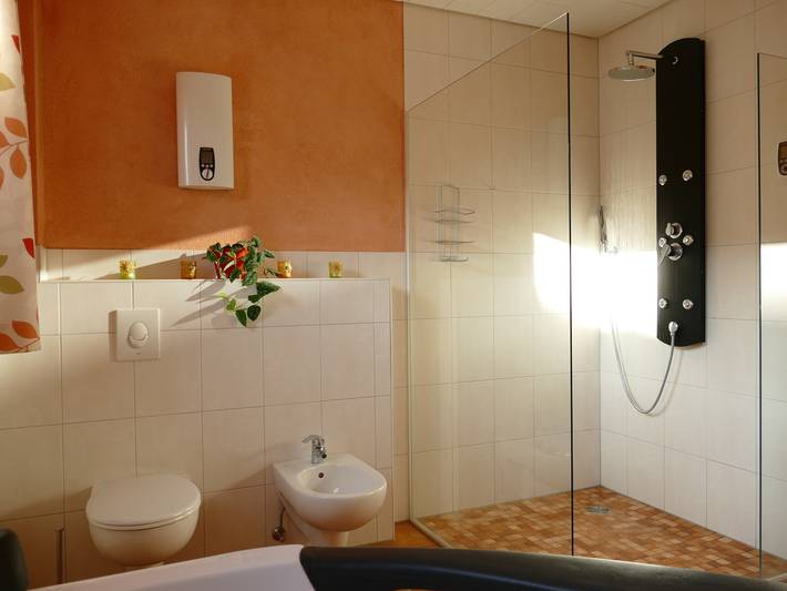 Ferienwohnung für 2 Personen, mit Balkon und Whirlpool sowie Garten und Sauna im Waldecker Land - 2