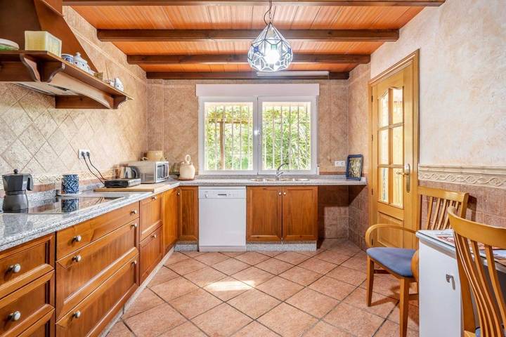 Casa rural para 15 personas, con piscina además de jardín y vistas en Provincia de Granada - 3