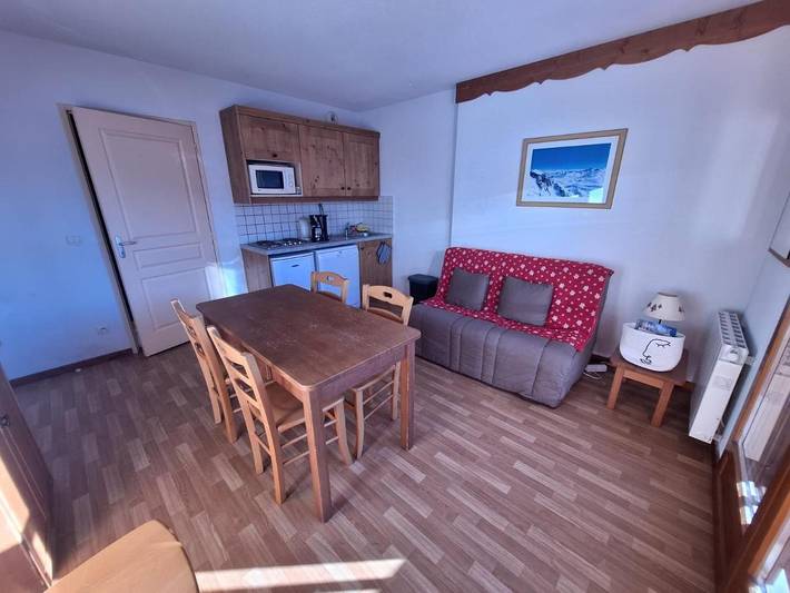 Gîte pour 4 personnes, avec piscine ainsi que vue et jardin à Arvieux - 3
