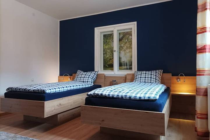 Ferienwohnung für 5 Personen, mit Terrasse und Garten - 1