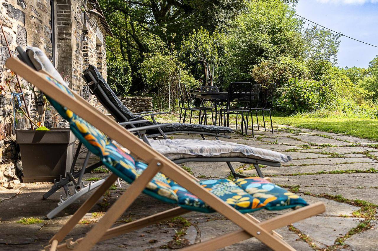 Three-Bedroom House in Bon Repos sur Blavet, Région de Guingamp