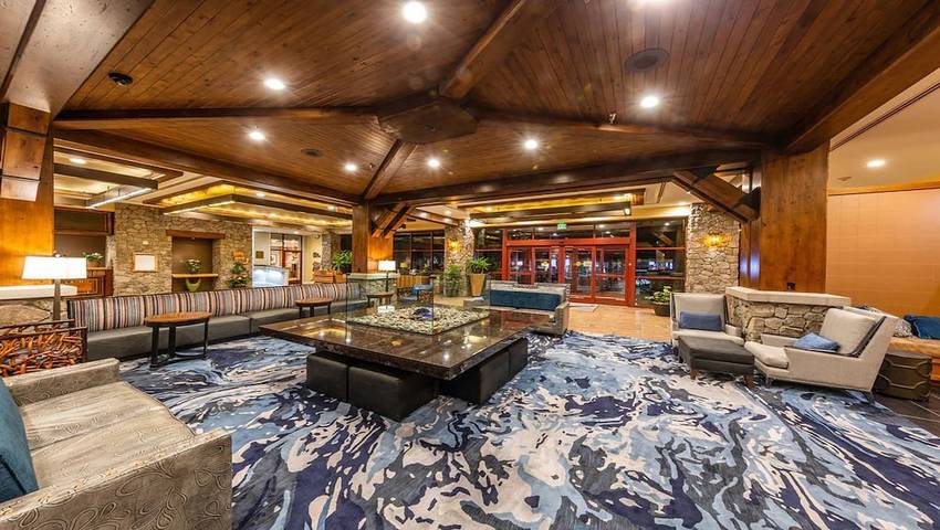 Hotel for 4 people, with pool and hot tub as well as yard - 1