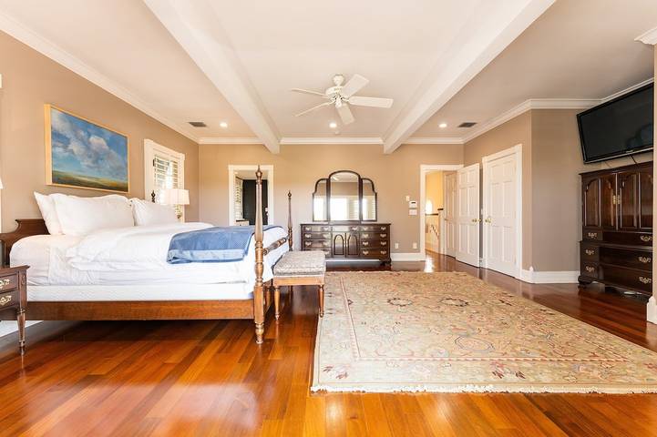 Vacation house for 8 people, with balcony and yard as well as hot tub - 1