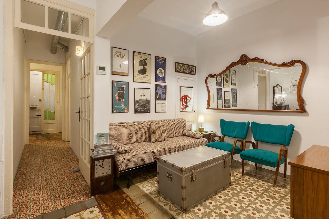 Apartamento entero, Apartamento 'El Patio De Gracia' con terraza privada, Wi-Fi y aire acondicionado in Centro Barcelona, Barcelona