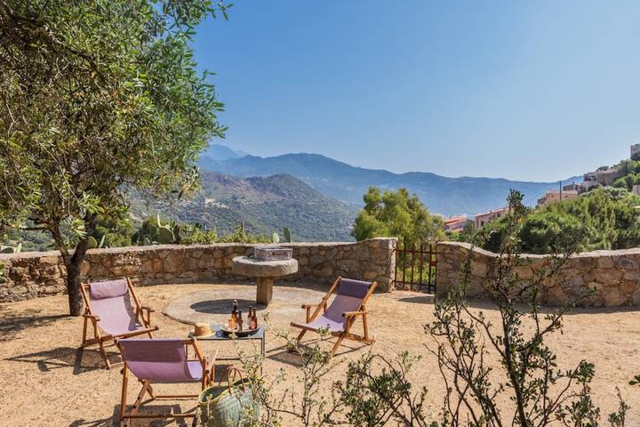 Location de vacances pour 10 personnes, avec piscine ainsi que terrasse et jardin, animaux acceptés à Corbara - 3