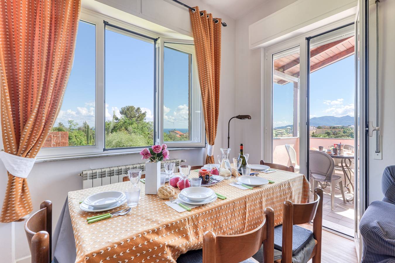 Ganze Wohnung, Sea Garden - T6 with parking in Ceriale, Riviera di Ponente