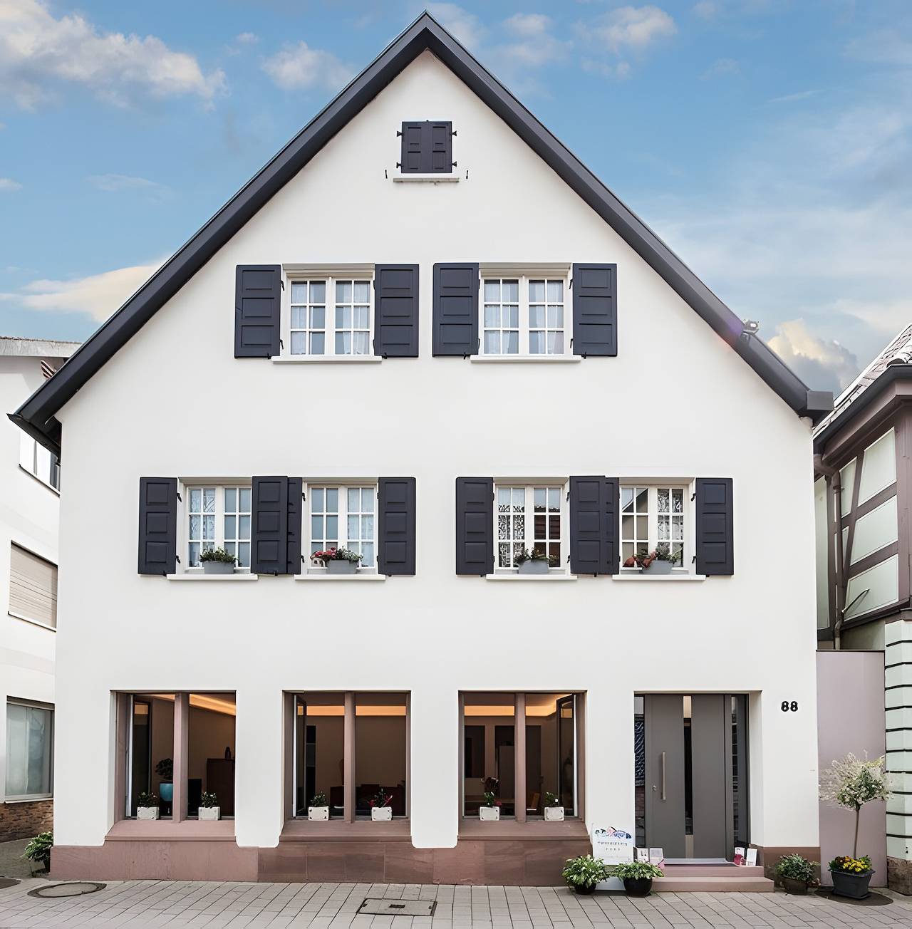 Ganze Wohnung, Großzügiges Ferienapartment mit geteiltem Garten - direkt im Zentrum von Kappelrodeck - barrierefrei in Kappelrodeck, Achertal