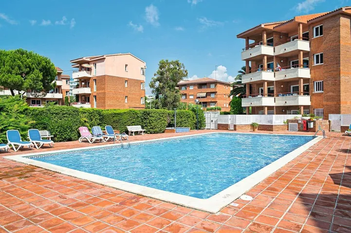 Ferienwohnung für 4 Personen, mit Pool und Garten sowie Terrasse - 1