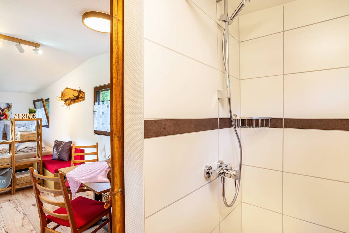 Vakantiehuis 'Am Bach' met privé terras en privé tuin, foto 12