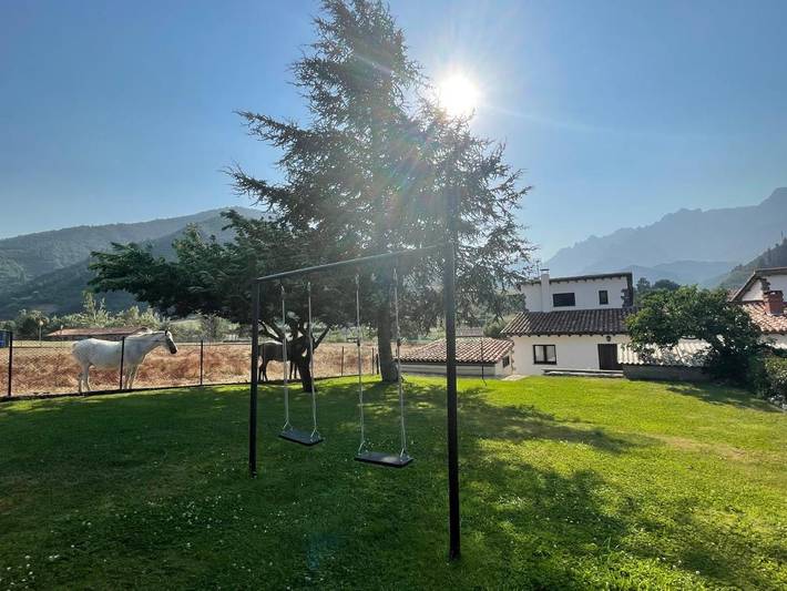 Casa de vacaciones para 8 personas, con vistas y jardín en Parque Nacional de Los Picos de Europa - 2