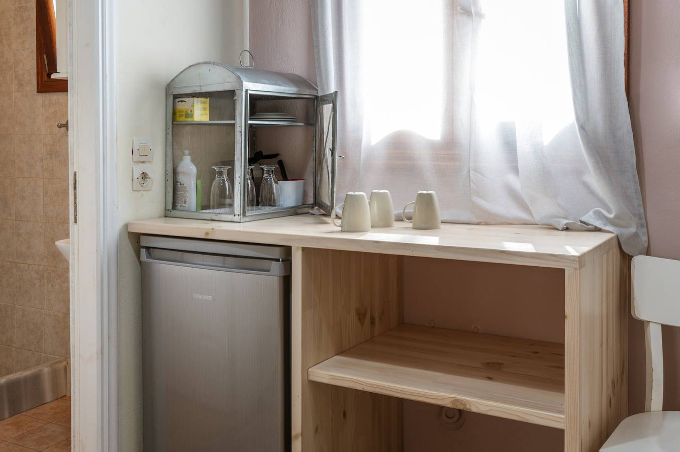 Studio 'En Tino 2' avec terrasse partagée, Wi-Fi et climatisation in Tinos