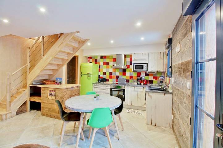Gîte pour 4 personnes, avec terrasse à Chèze
