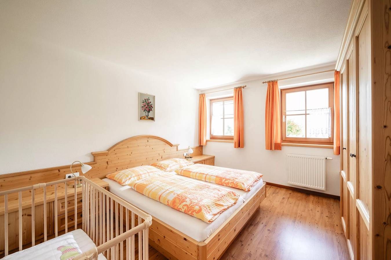 Entire apartment, Apartment 'Rieplechn App Waldruhe' with Mountain View, Shared Garden and Wi-Fi in Sand in Taufers, Kronplatz