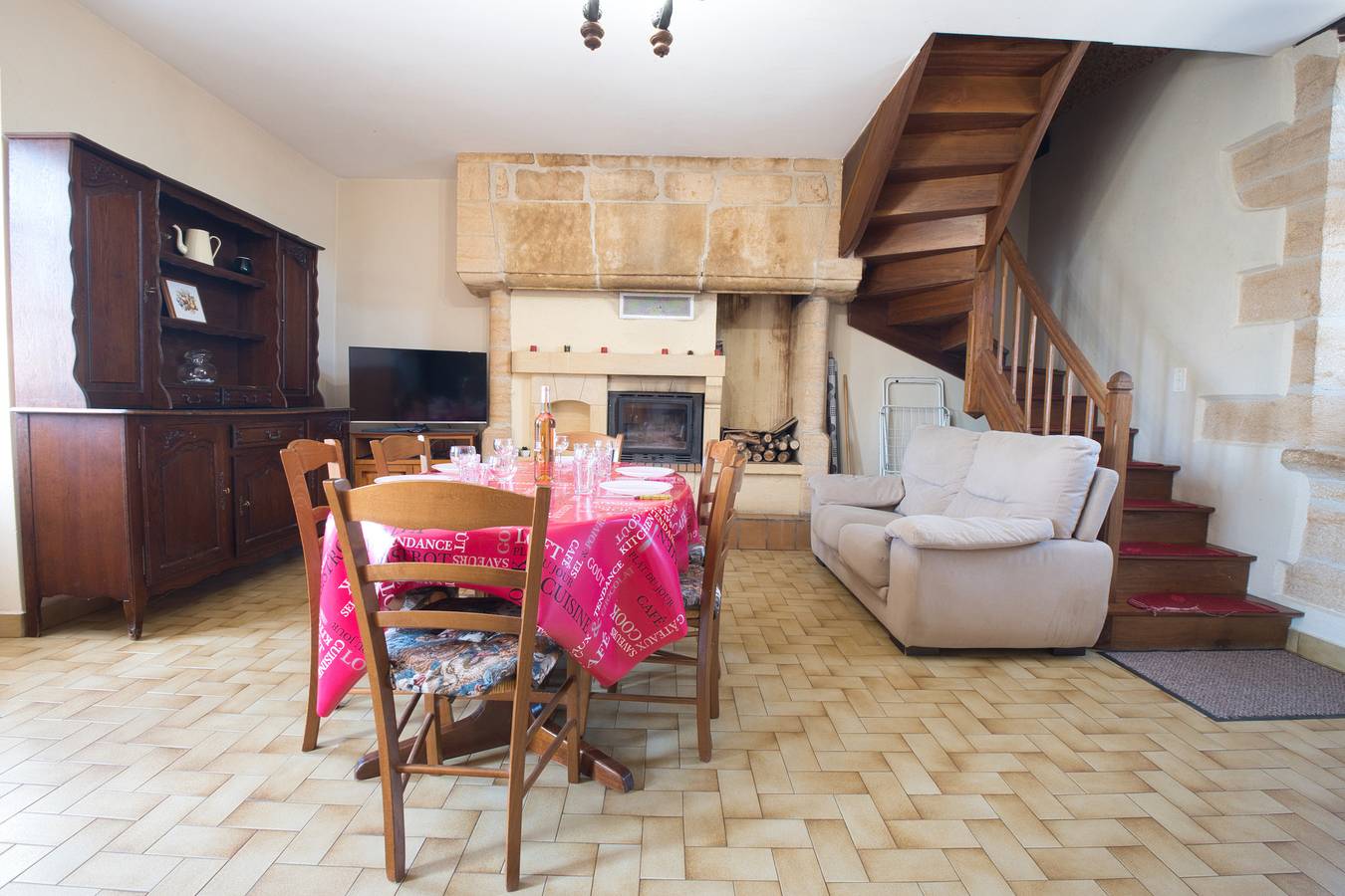 Ferienhaus 'L'Hirondelle - Perigord Noir' mit privater Terrasse und Gemeinschaftsgarten in Saint-Geniès, Périgord Noir