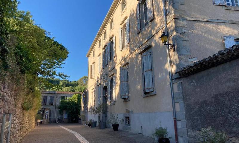 Maison d’hôte pour 2 personnes, avec piscine ainsi que jardin et vue à Montolieu - 2