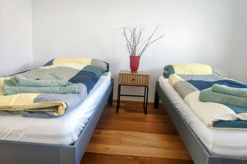 Ganze Wohnung, Schwarzwald Lahr Europapark Sunshine Penthouse - 2 Zimmer Apartement in Lahr, Mittlerer Schwarzwald