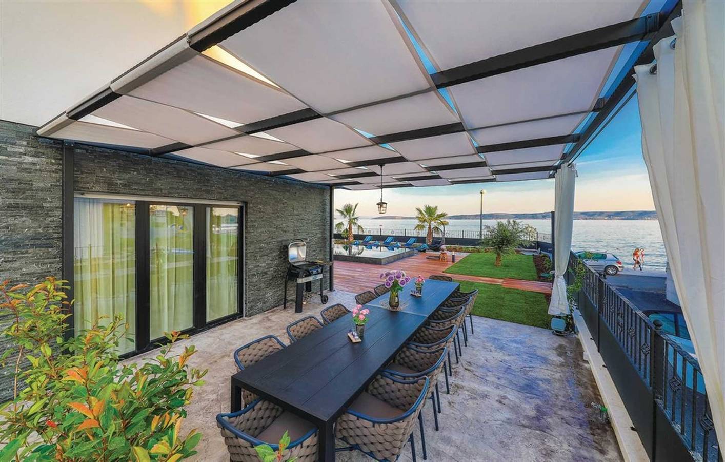 Strandvilla Baronessa mit Pool in Kastel Stari, Kaštela