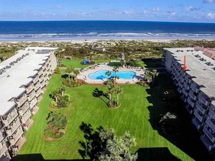 Vacation rental for 6 people, with hot tub and pool as well as sauna and balcony in St. Augustine