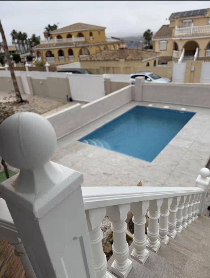 Casa rural para 5 personas, con Balcón y Terraza además de Jardín y Piscina en Santa Pola - 2