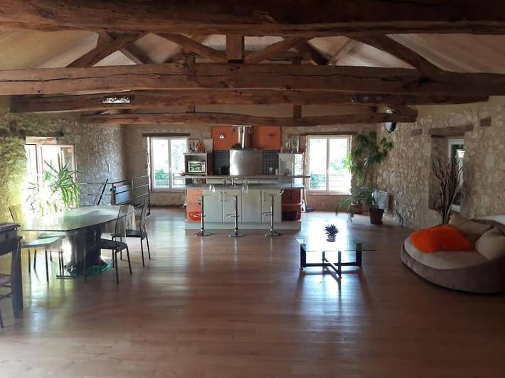 Gîte pour 6 personnes, avec terrasse et vue à Simorre