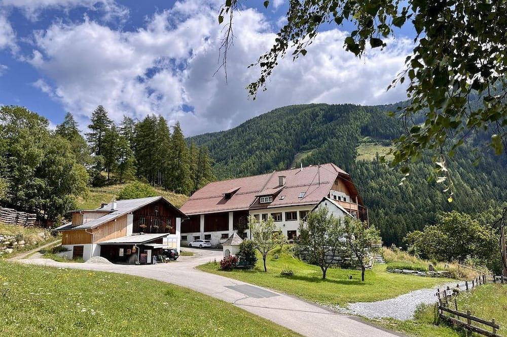 Biohof Laußnitzer - Ferienwohnung mit zwei Schlafräumen in Rennweg am Katschberg, Bezirk Spittal an der Drau