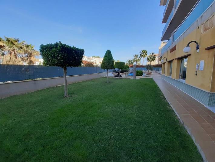 Gîte pour 6 personnes, avec jardin ainsi que bassin pour enfant et piscine à Cabo Roig - 3