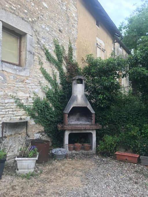 Location de vacances pour 10 personnes, avec jardin et vue, adapté aux familles à Sougères-en-Puisaye - 4