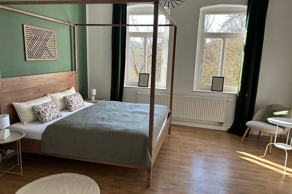 Ganze Wohnung, Hohnsteinoase-Fasssauna mit Kühlbecken-Parkplatz-Waschmaschine in Hohnstein, Elbsandsteingebirge