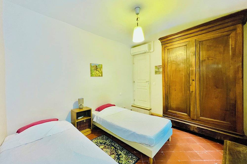 Le Moun Mazet 3-star self-catering accomodation, Clim, Calm, Nature, 6 people, Provence in Miramas, Istres region