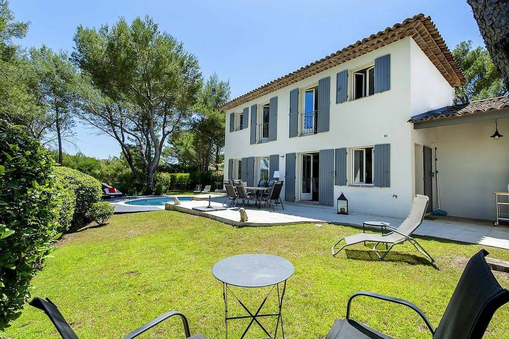New on the Pont Royal Golf Course in Mallemort, Region de Arles