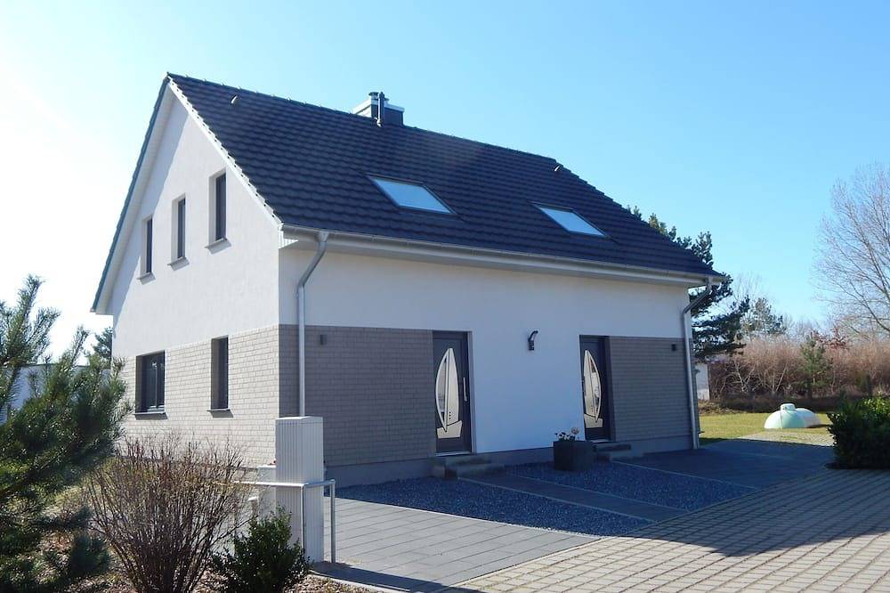 Sauna, Whirlpool, Kamin, 3TV, WLAN,2 Sz, Sky TV,Terrasse, Last Minute in Fuhlendorf, Vorpommern-Rügen