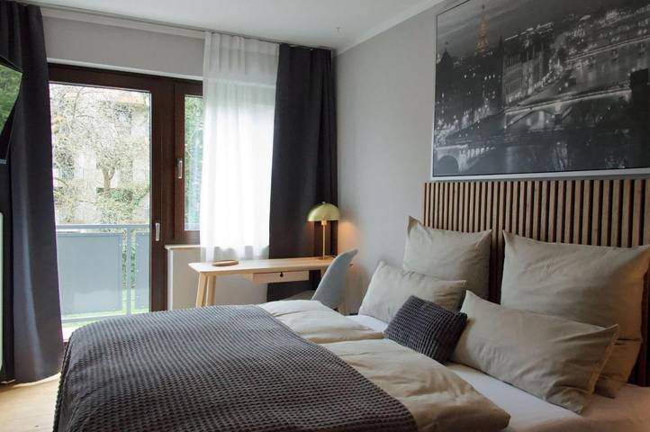 Ferienwohnung für 2 Personen, mit Balkon und Ausblick in Bad König - 2