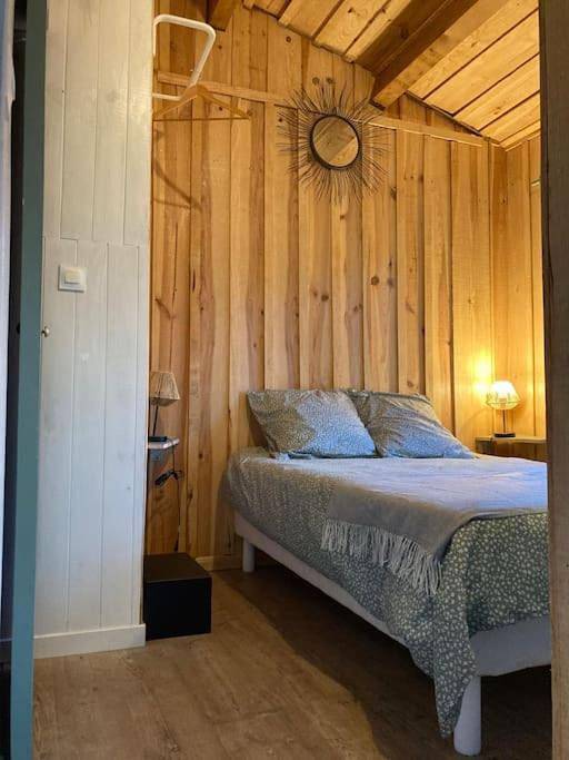 Location de vacances pour 2 personnes, avec vue ainsi que terrasse et jardin à Labouheyre - 4