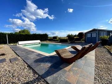 Cottage pour 12 personnes, avec terrasse et piscine à Tendu