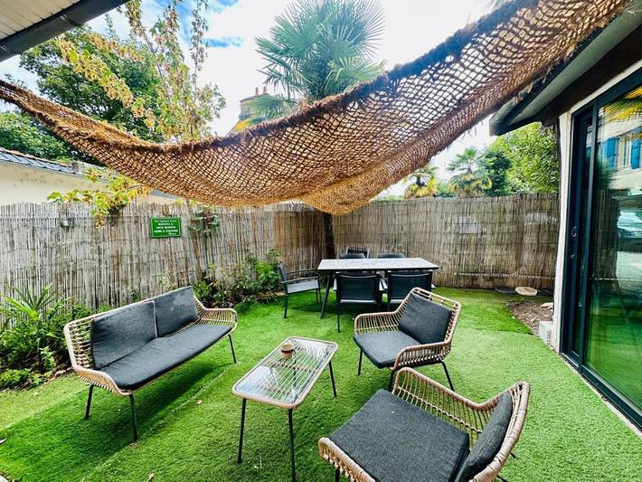 Appartement de vacances pour 8 personnes, avec jardin ainsi que terrasse et vue