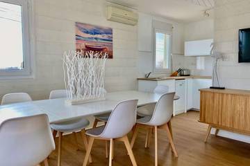 Chalet für 10 Personen, mit Whirlpool und Terrasse sowie Garten, mit Haustier in Gruissan Plage