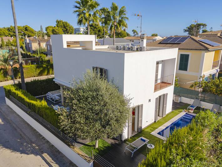 Villa für 7 Personen, mit Seeblick und Garten sowie Balkon auf Mallorca - 4