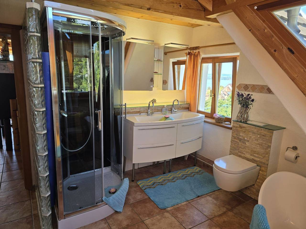 Ganze Wohnung, Ferienwohnung für 3 Personen mit Terrasse in Meersburg, Region Bodensee-Oberschwaben