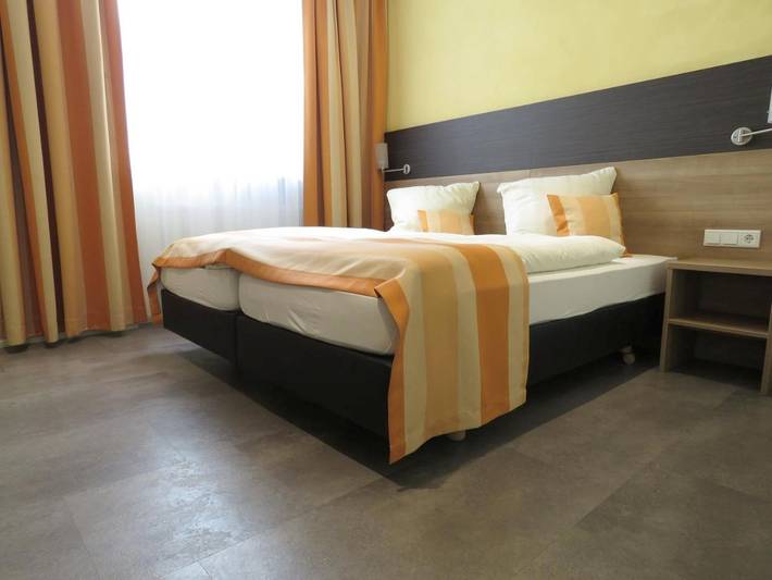 Hotel für 3 Personen in Speyerer Dom - 3