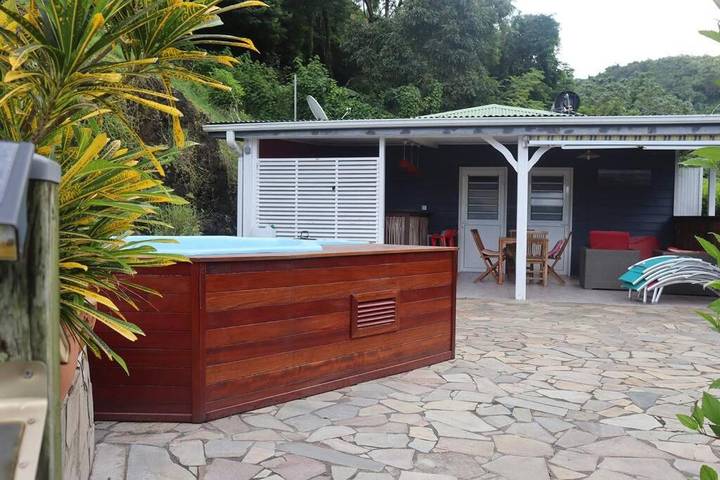Maison de vacances pour 4 personnes, avec terrasse et jacuzzi, animaux acceptés