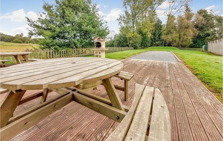 Location de vacances pour 4 personnes, avec jardin et piscine à Désertines (Allier) - 4