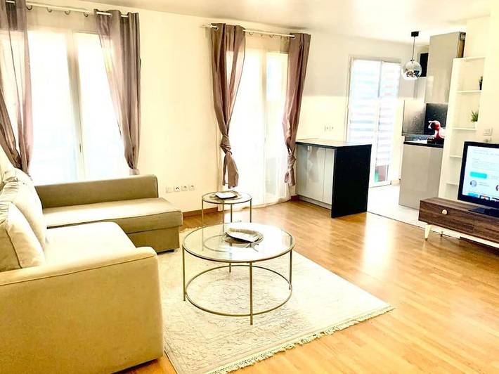 Gîte pour 4 personnes, avec balcon dans La Plaine Saint-Denis