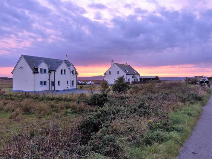 Holiday letting for 2 people, with Terrace and Garden as well as View on Islay