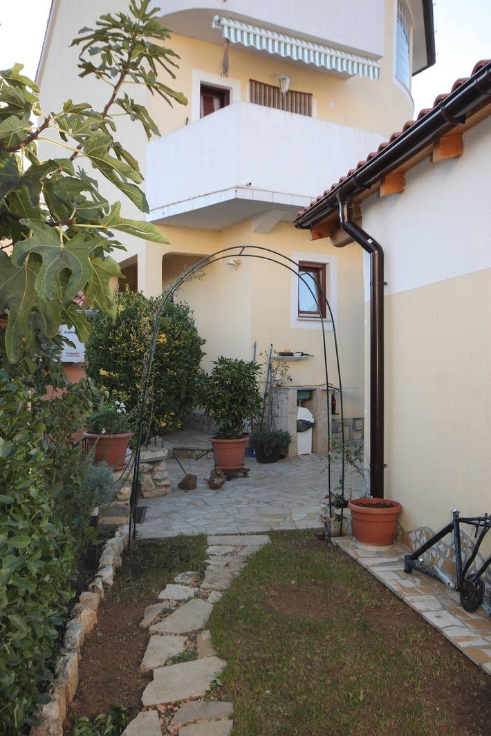 Ganze Wohnung, 1-Zimmer-Ferienwohnung mit Terrasse Pomer, Medulin A-7374-b in Pomer, Südküste Istrien