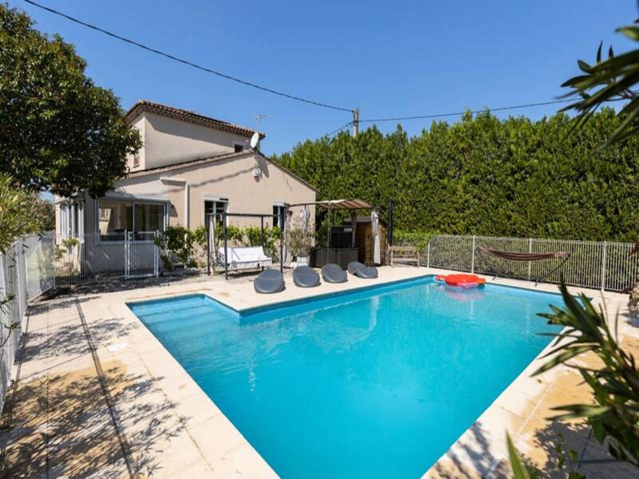 Vakantiewoning voor 13 Personen in Pernes-les-Fontaines, Provence