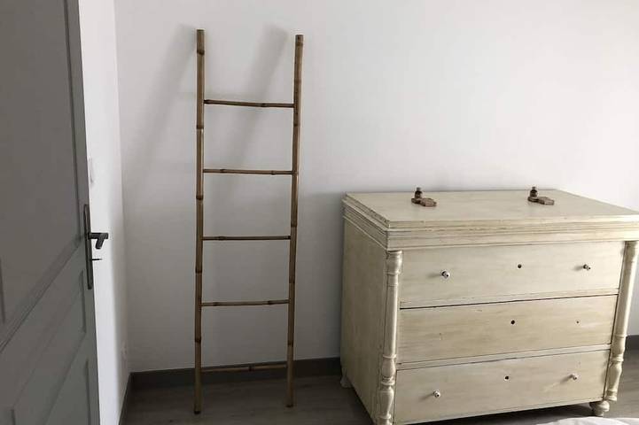 Gîte pour 8 personnes, avec piscine ainsi que terrasse et jardin à Sainte-Gemme - 2