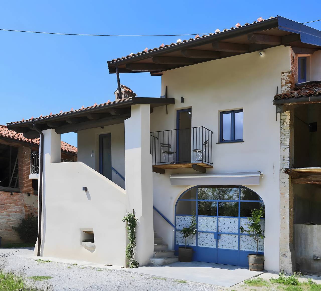 Apartamento entero, Apartamento accesible "Terre", cerca del jardín, con Wi-Fi y aire acondicionado. in Dogliani, Langhe