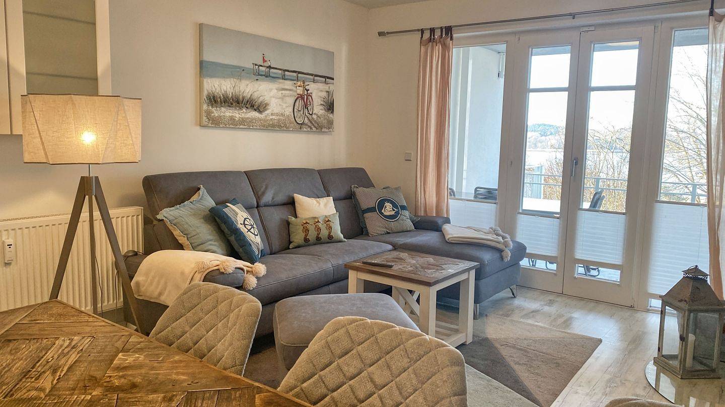 Ganze Wohnung, Ferienwohnung mit Balkon, Kamin und Sauna - Ferienresidenz Zwei Bodden Fewo 2-9 in Lietzow, Bergen auf Rügen und Umgebung